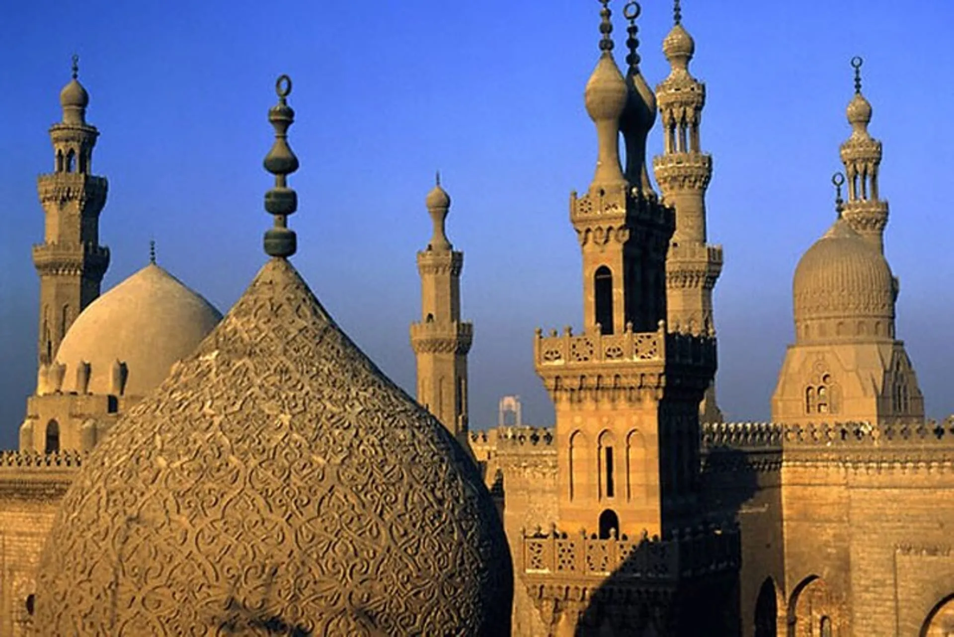 Splendors of Islamic Cairo: Half-Day Citadel & Mosques Tour